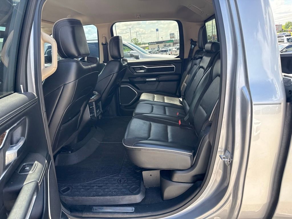 Used 2019 RAM 1500 Laramie AWD/4WD image 11