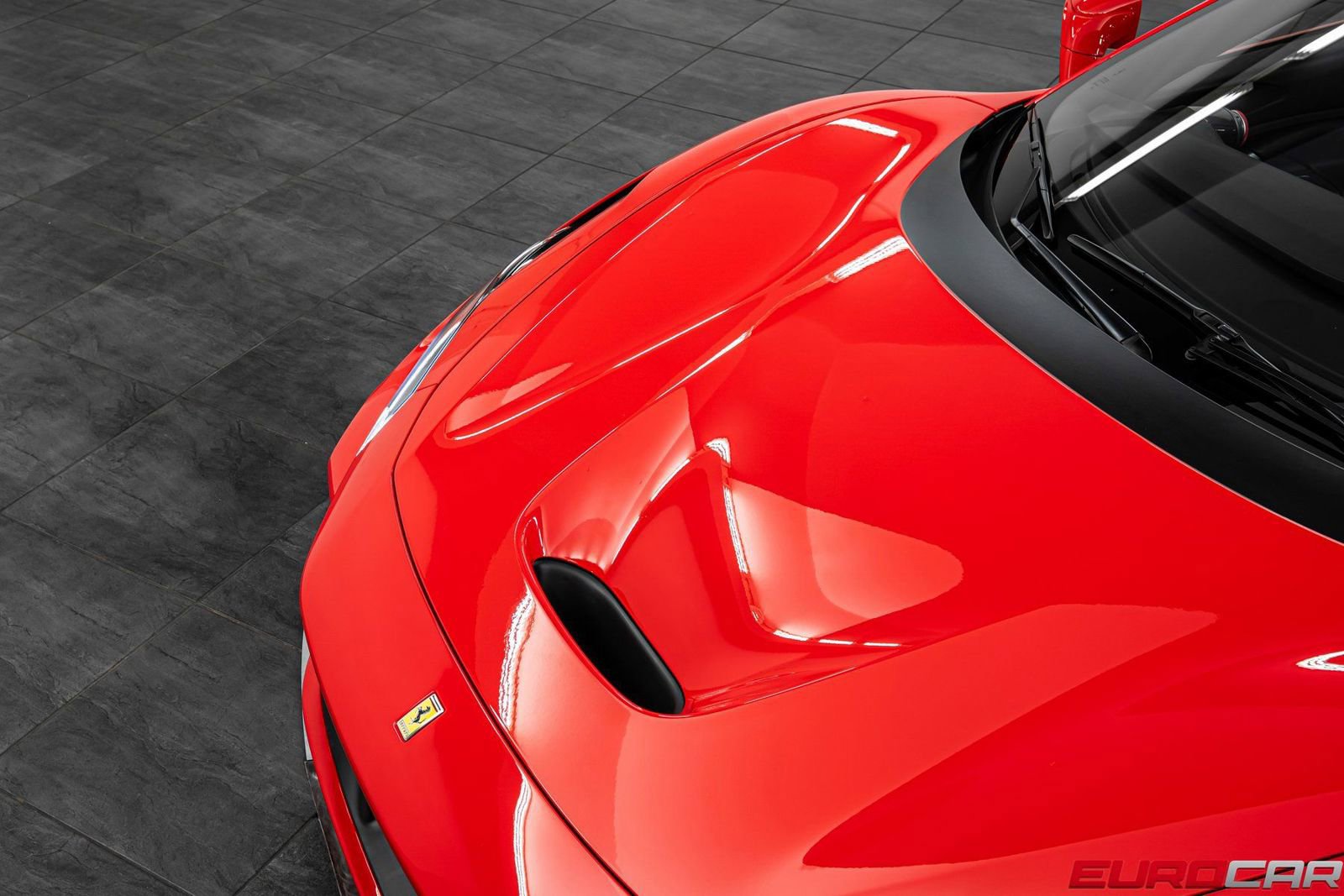 Used 2022 Ferrari F8 Tributo image 11