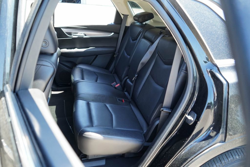 Used 2017 Cadillac XT5 Luxury w/ Driver Awareness Package FWD image 10