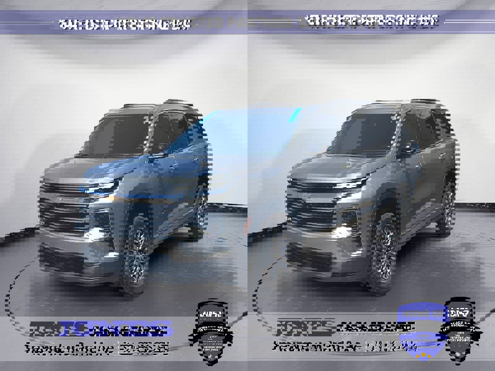 Used 2025 Chevrolet Traverse LT