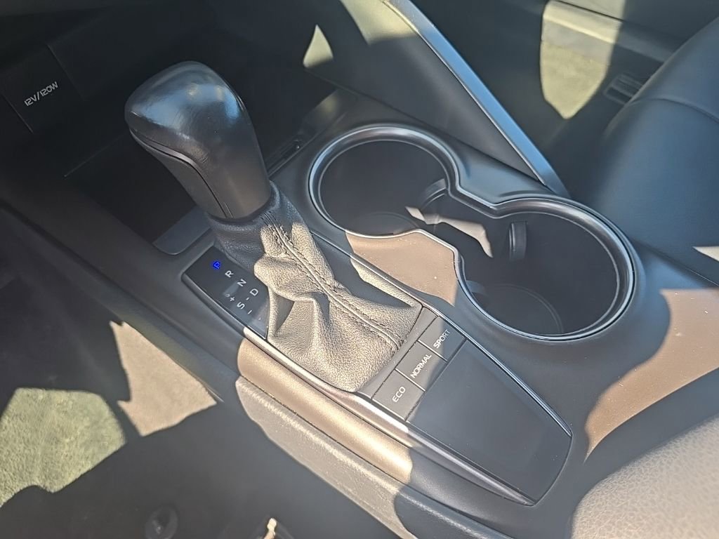 Used 2023 Toyota Camry SE FWD image 22