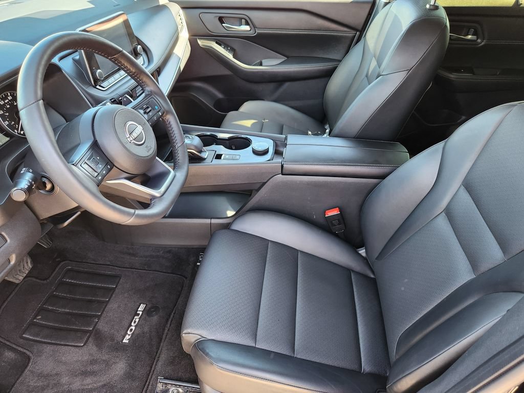Used 2024 Nissan Rogue SV w/ SV Premium Package AWD/4WD image 13