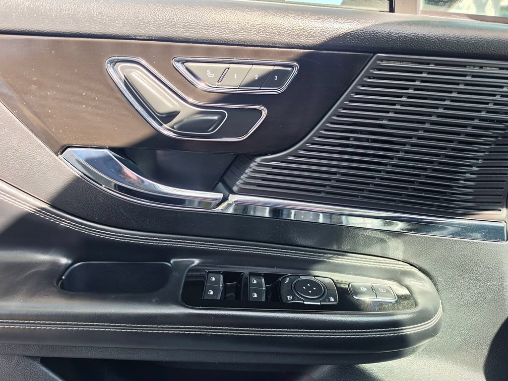 Used 2021 Lincoln Corsair FWD image 20