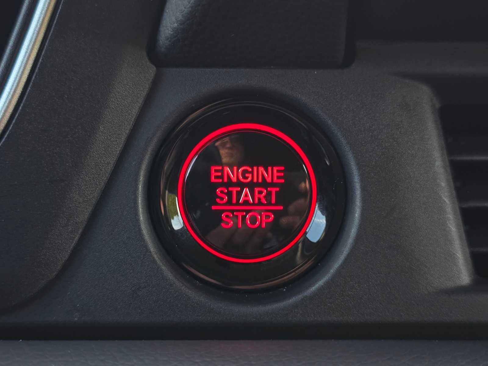 Used 2025 Honda Pilot EX-L image 34
