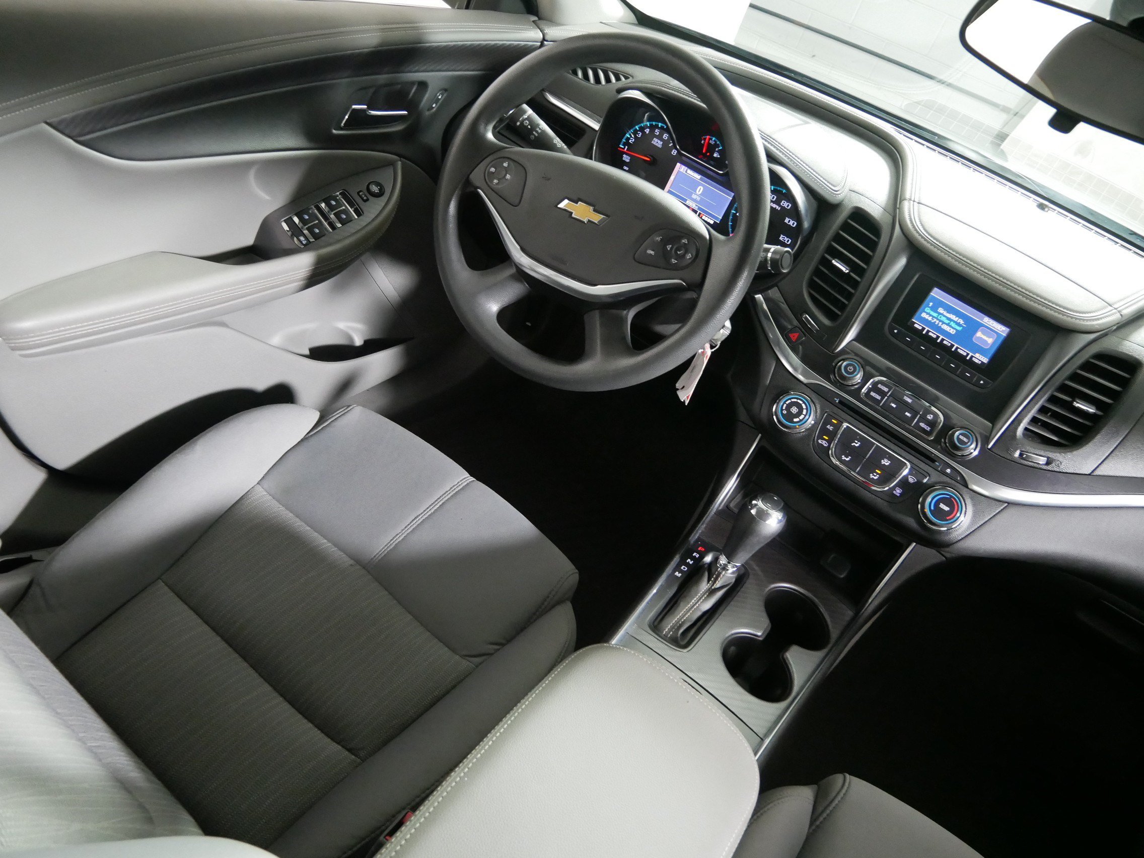 Used 2015 Chevrolet Impala LS FWD image 9