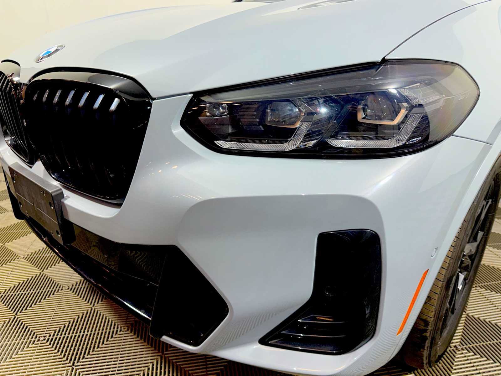Used 2024 BMW X3 xDrive30i w/ M Sport Package AWD/4WD image 26