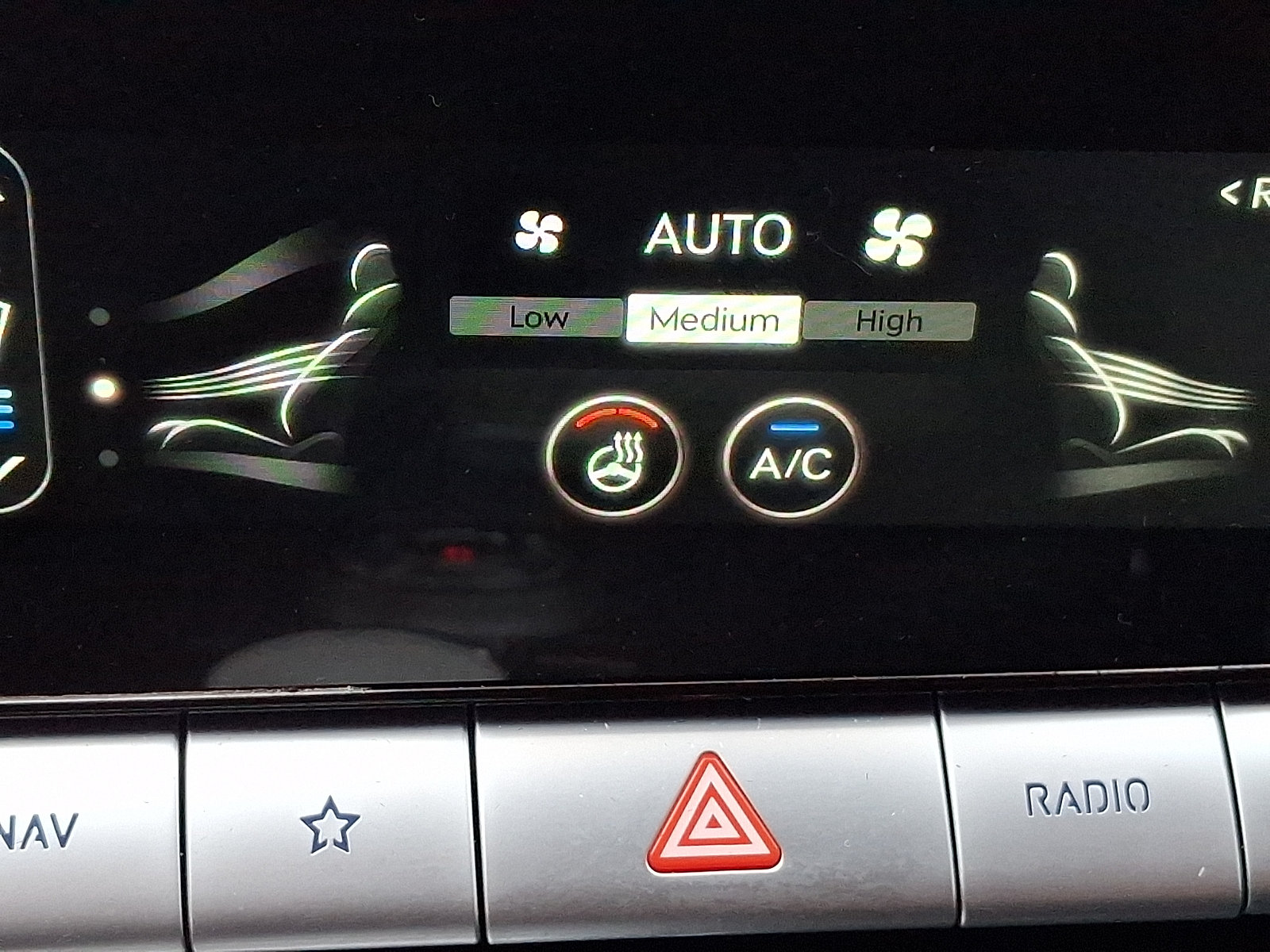 Certified 2024 Genesis GV70 3.5T Sport w/ Sport Advanced Package AWD/4WD image 26