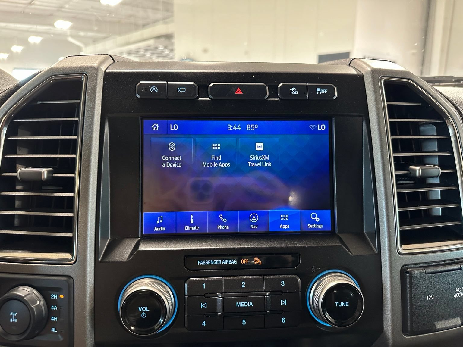 Used 2019 Ford F150 Raptor w/ Equipment Group 802A Luxury AWD/4WD image 30