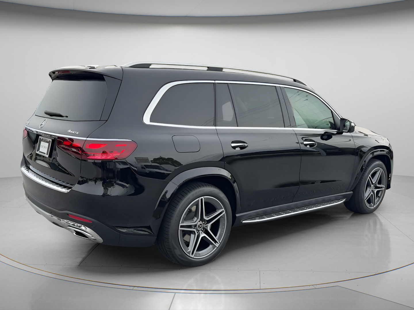 Certified 2026 Mercedes-Benz GLS 450 4MATIC image 5