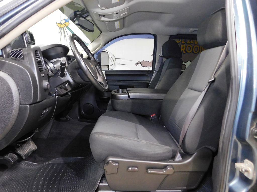 Used 2011 Chevrolet Silverado 2500 LT w/ Interior Plus Package AWD/4WD image 37