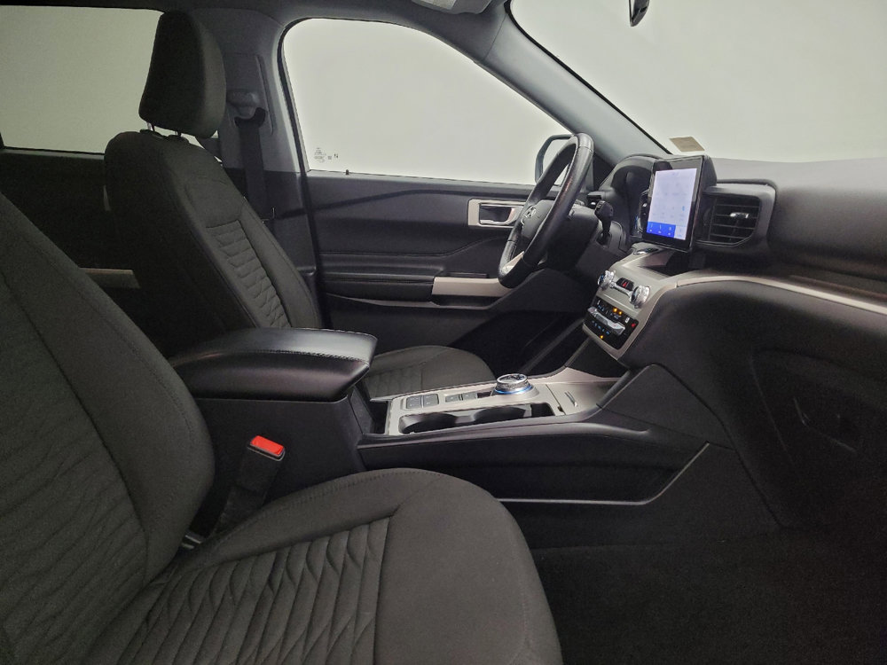 Used 2021 Ford Explorer XLT image 21
