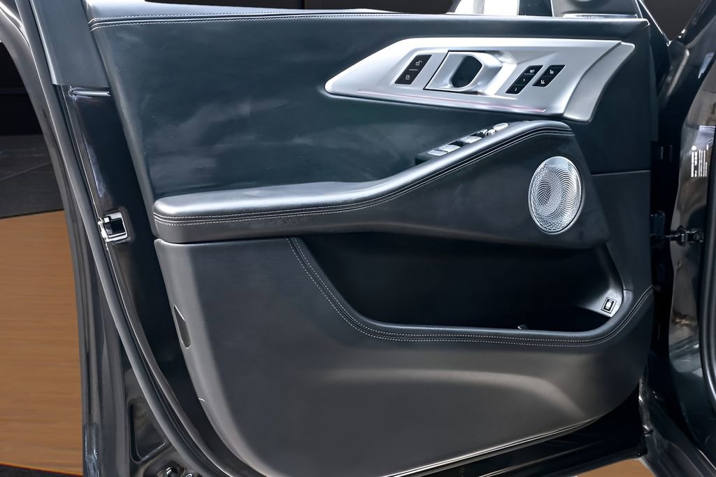 Used 2024 BMW XM image 31