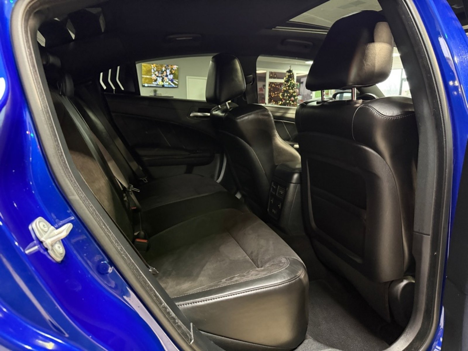 Used 2022 Dodge Charger R/T w/ Plus Group image 12