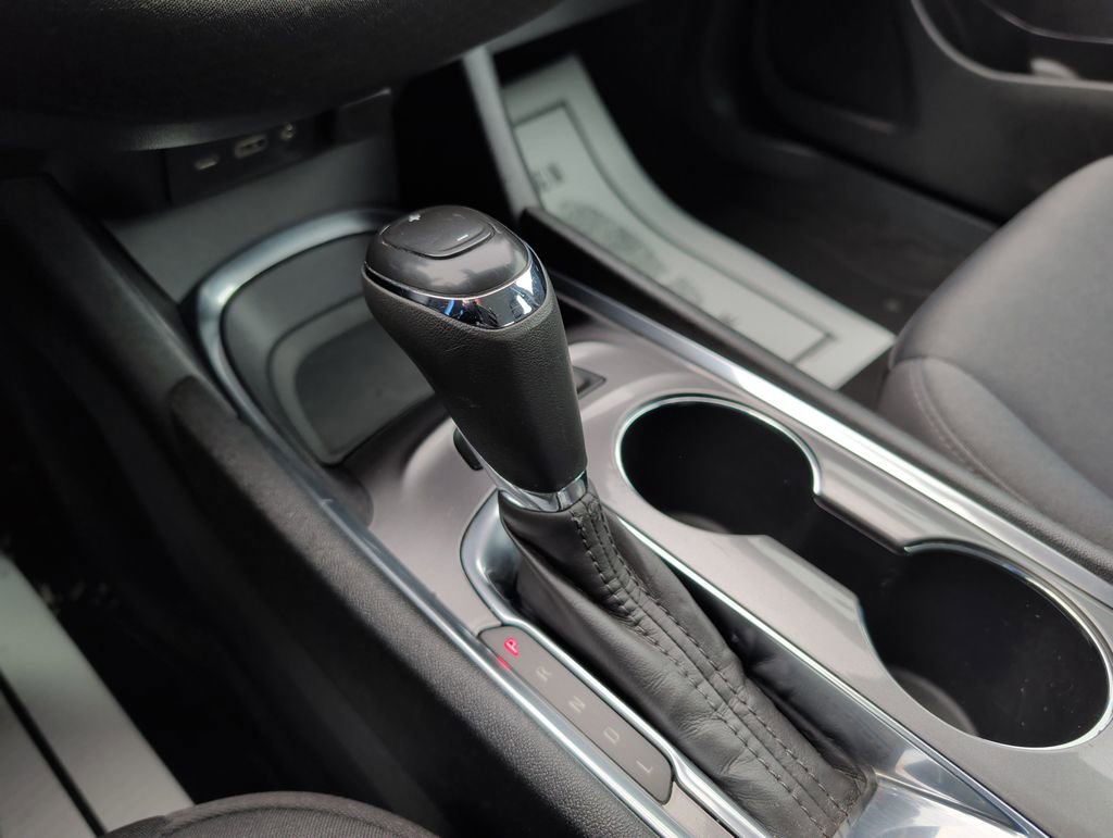 Used 2020 Chevrolet Malibu LT image 16