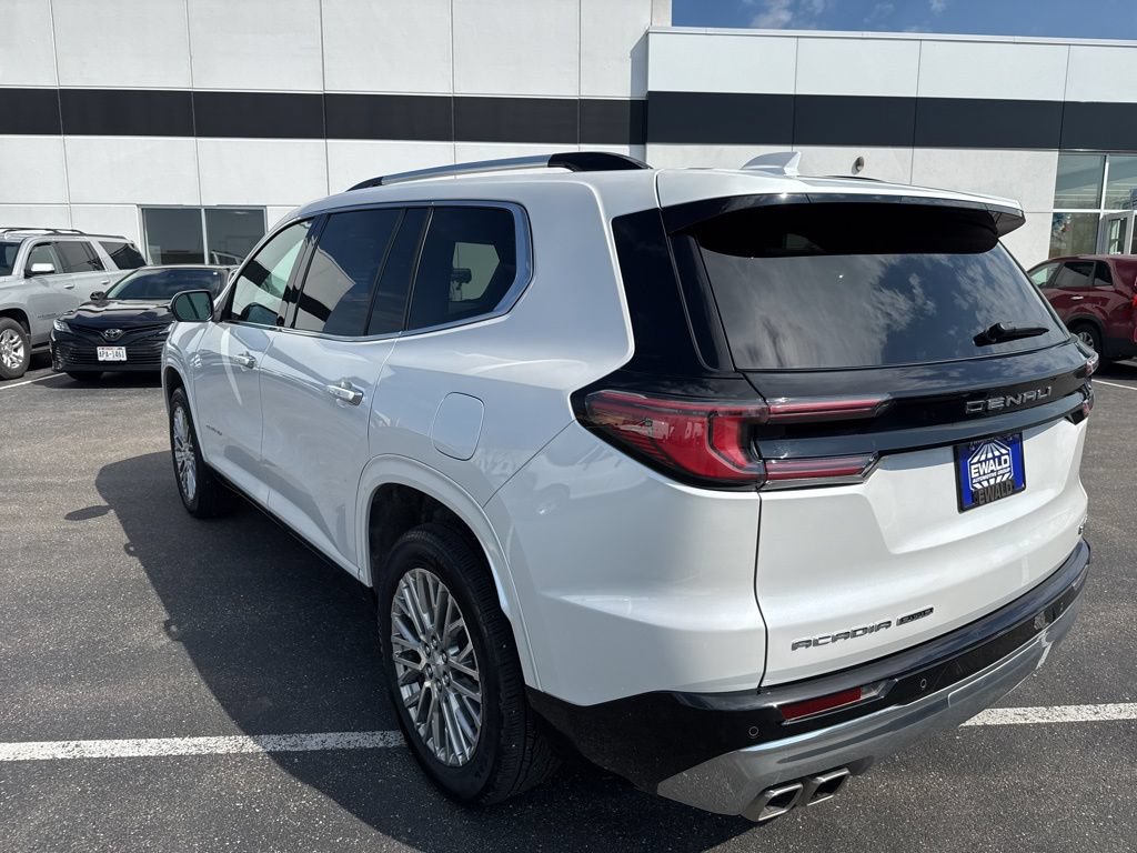 Used 2025 GMC Acadia Denali w/ LPO, Floor Liner Package AWD/4WD image 5