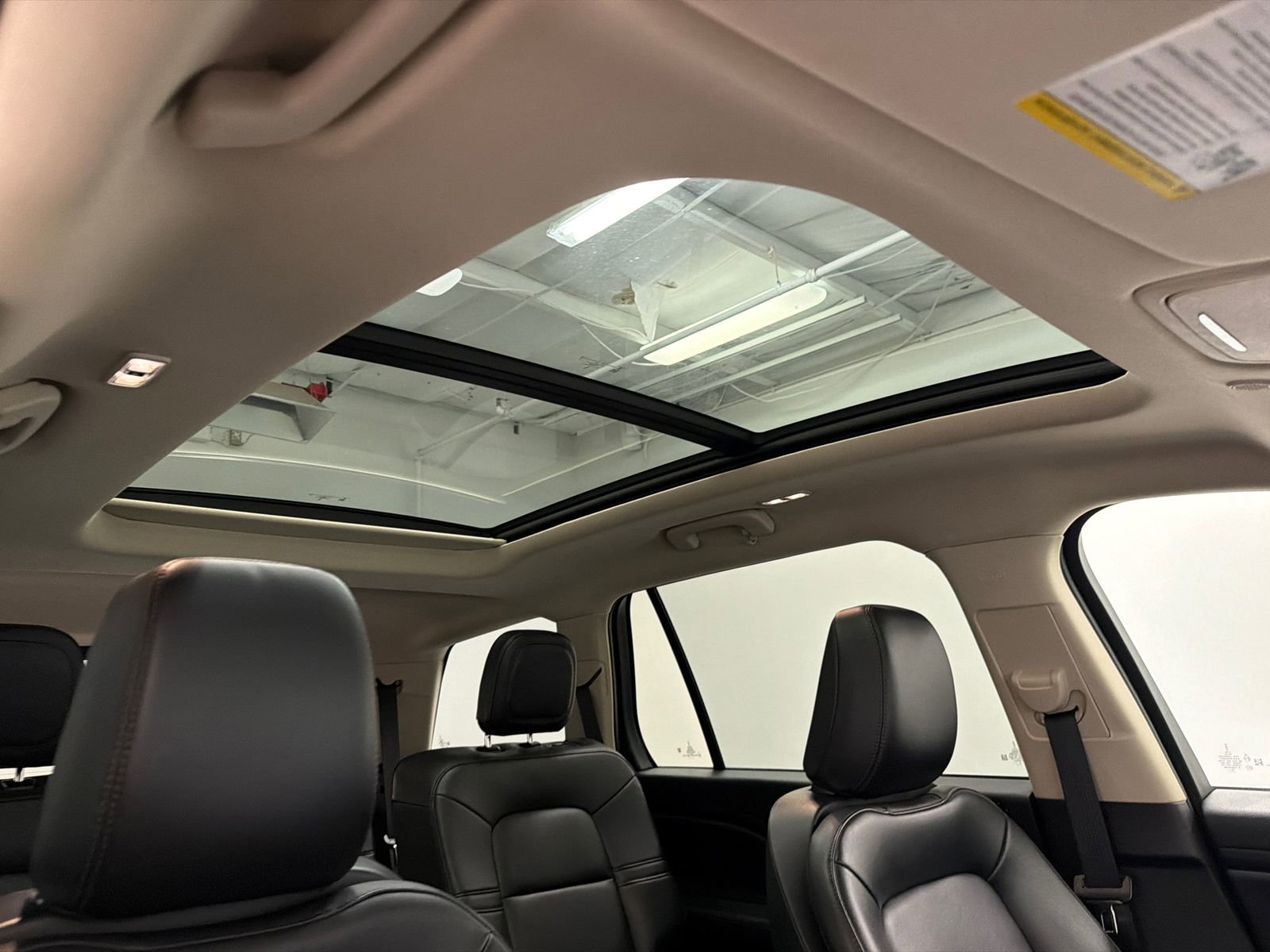 Certified 2023 Lincoln Aviator AWD w/ Premium Package image 13