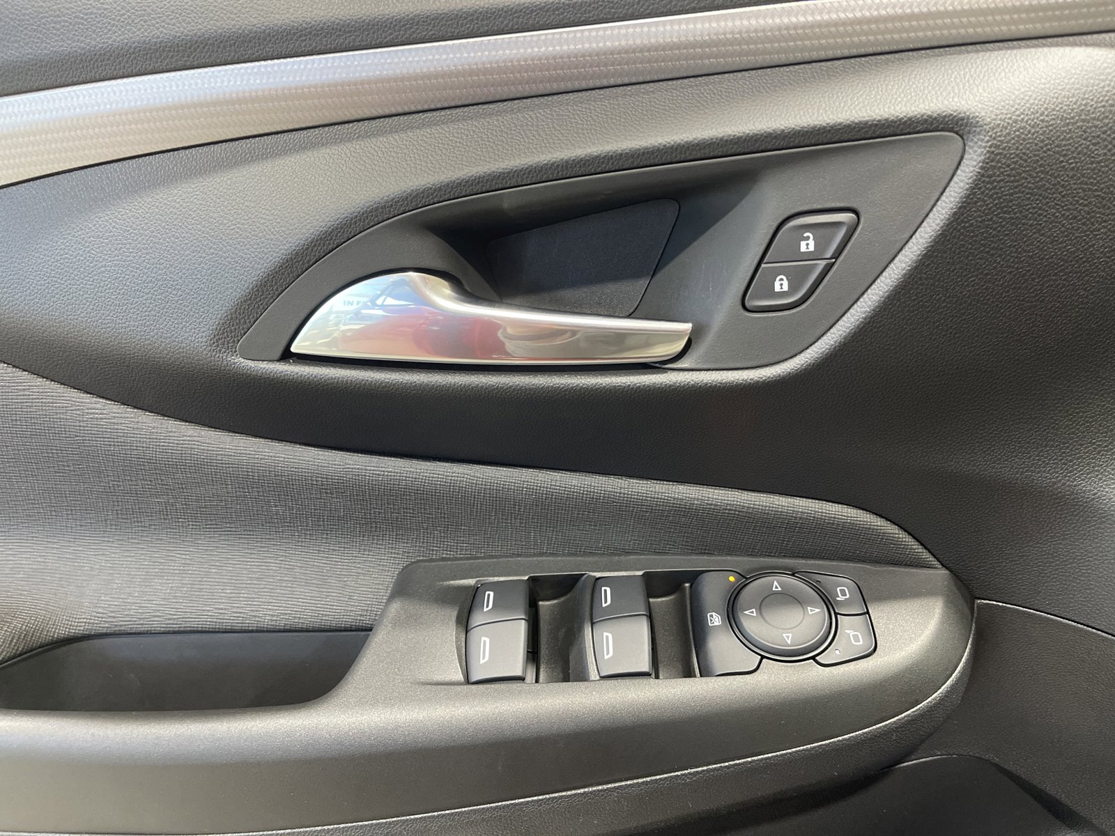 Used 2026 Buick Envista Avenir FWD image 31