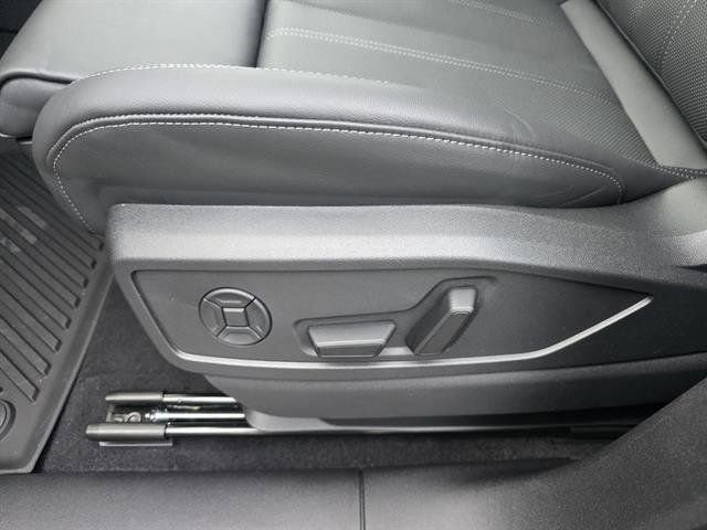 Used 2025 Audi Q5 Premium Plus image 28