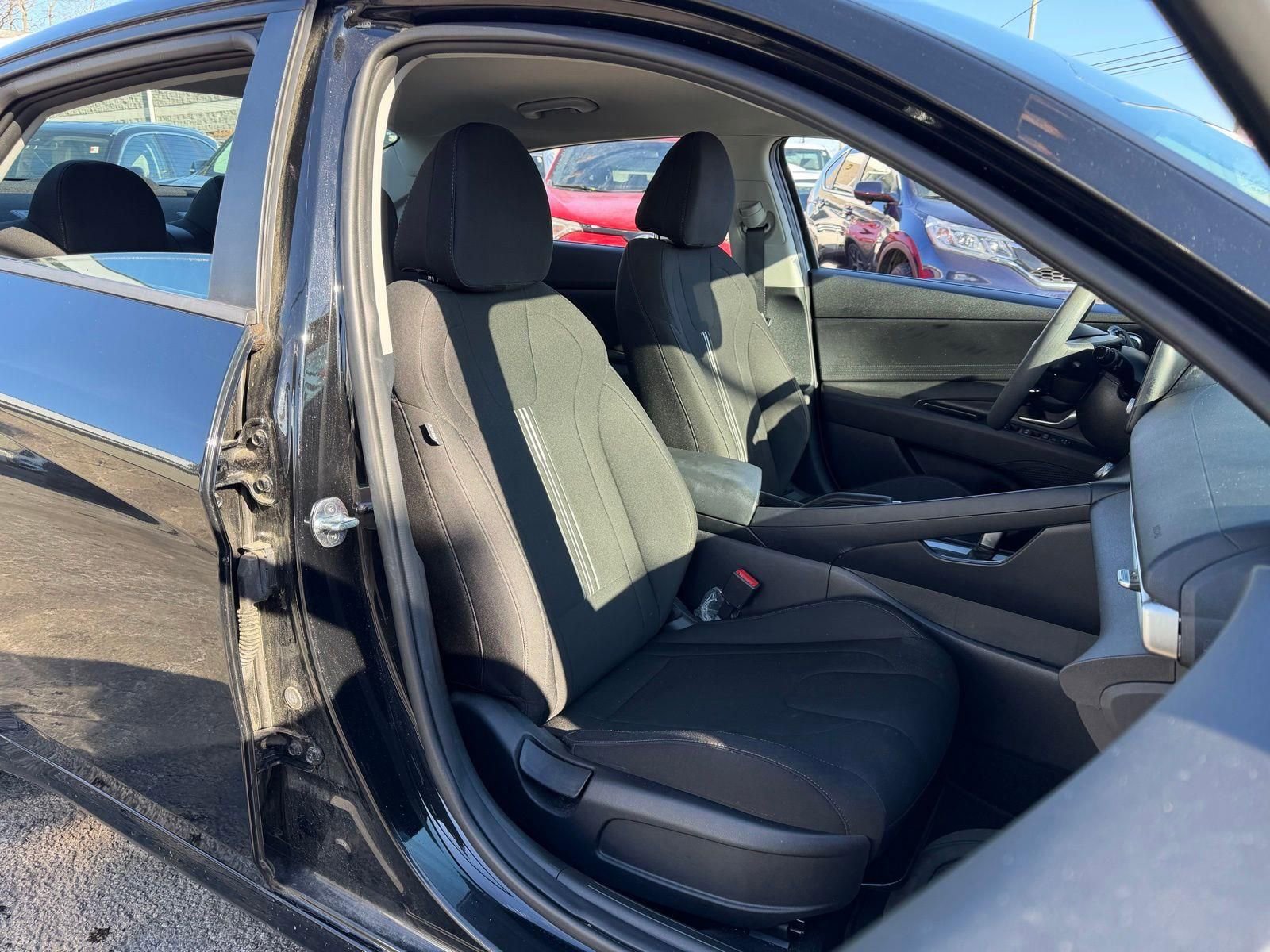 Used 2022 Hyundai Elantra SEL image 8