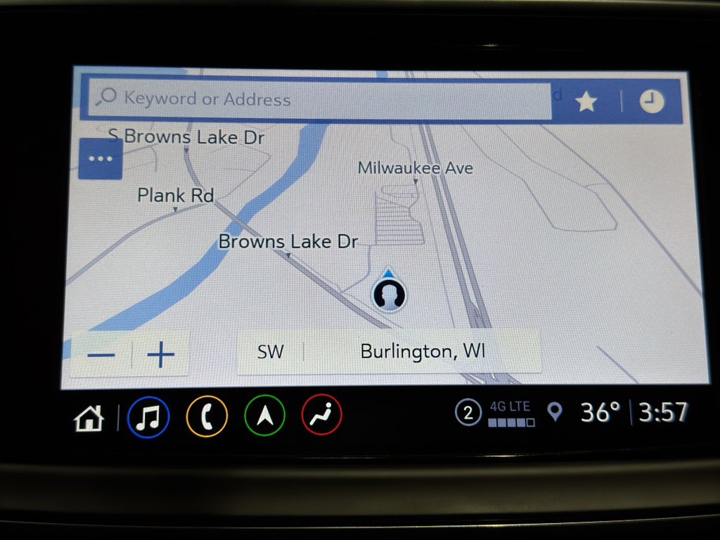 Used 2024 Buick Enclave Avenir image 32