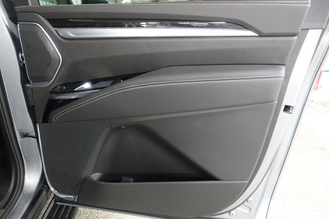 New 2026 Cadillac Escalade ESV Luxury image 24