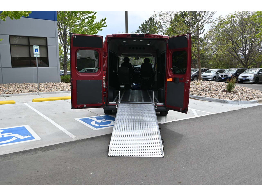 Used 2016 RAM ProMaster 2500 w/ Premium Appearance Group FWD image 19
