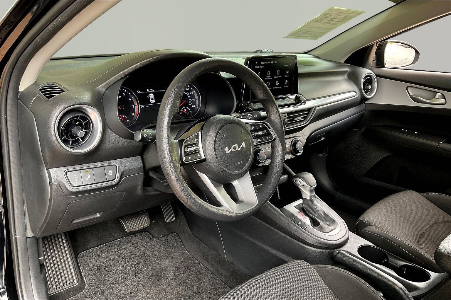 Used 2024 Kia Forte LXS w/ LXS Technology Package FWD image 15