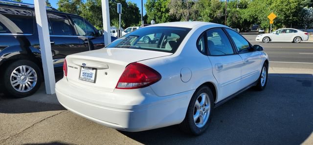 Used 2004 Ford Taurus SES FWD image 3