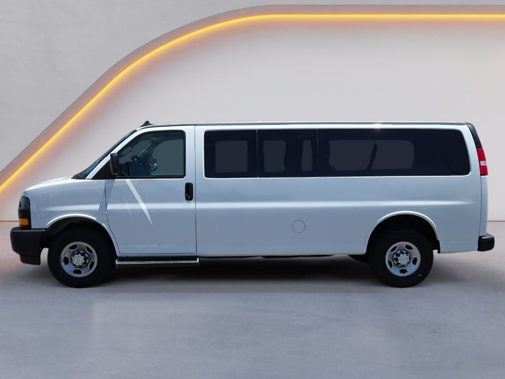 Used 2022 Chevrolet Express 3500 LS RWD image 8