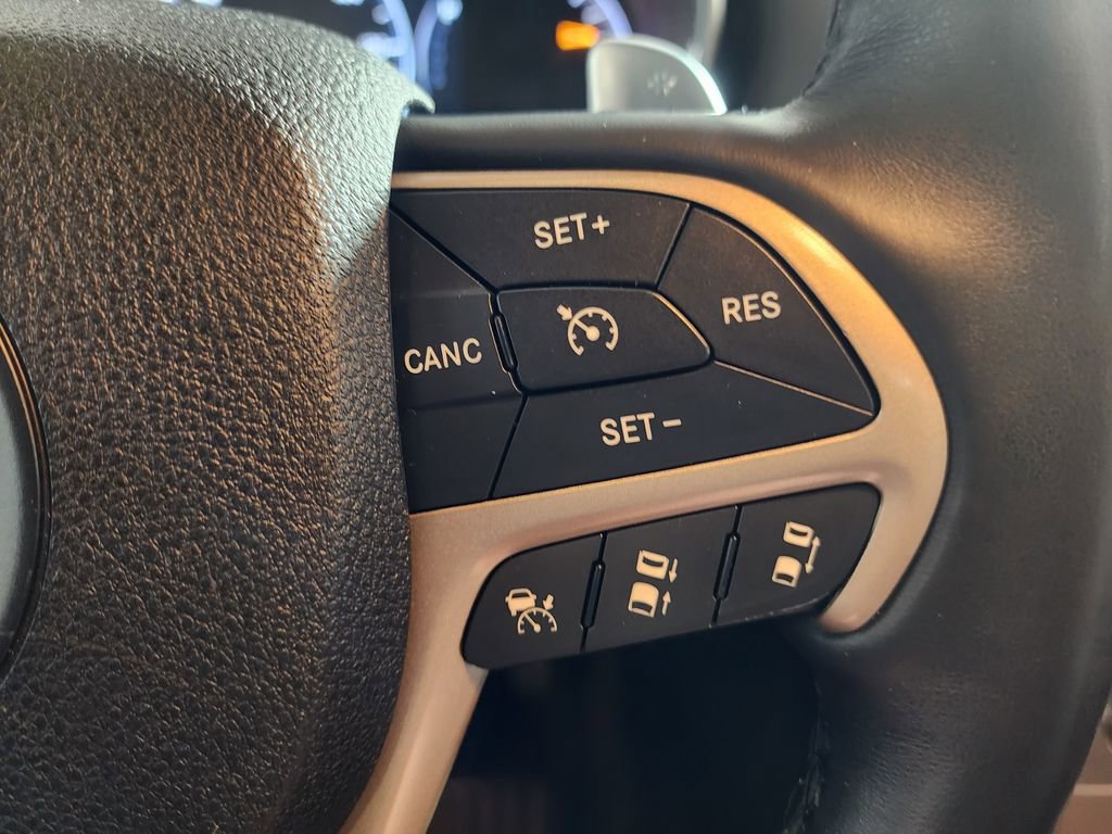 Used 2015 Jeep Grand Cherokee Summit w/ Platinum Series Group image 22