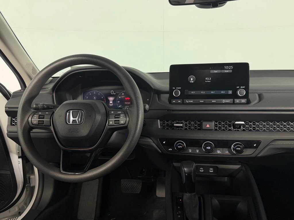 Used 2025 Honda Accord SE image 11