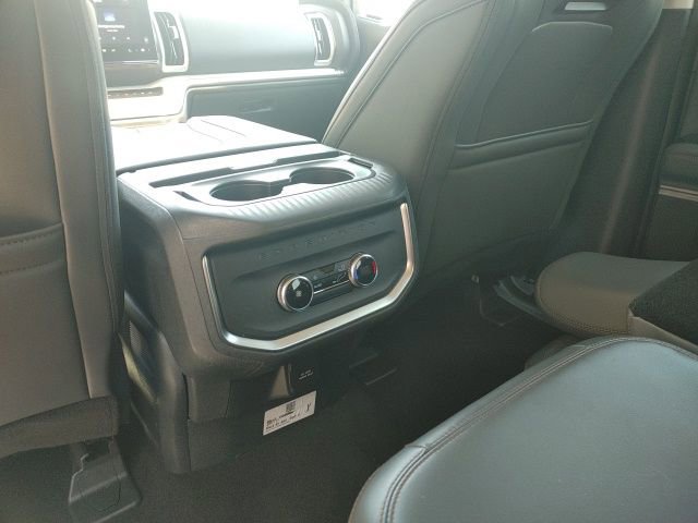 Used 2025 Ford Expedition Max Active image 18