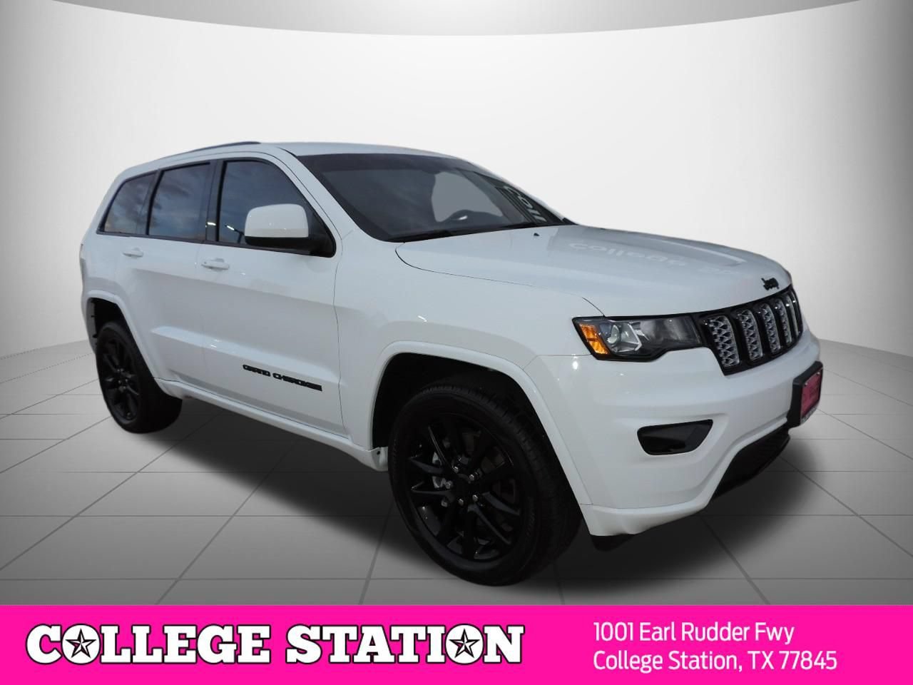 Used 2021 Jeep Grand Cherokee Laredo X AWD/4WD image 3