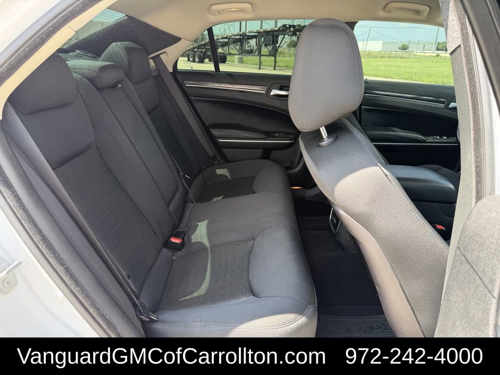 Used 2019 Chrysler 300 Touring w/ Sport Appearance Package RWD image 31