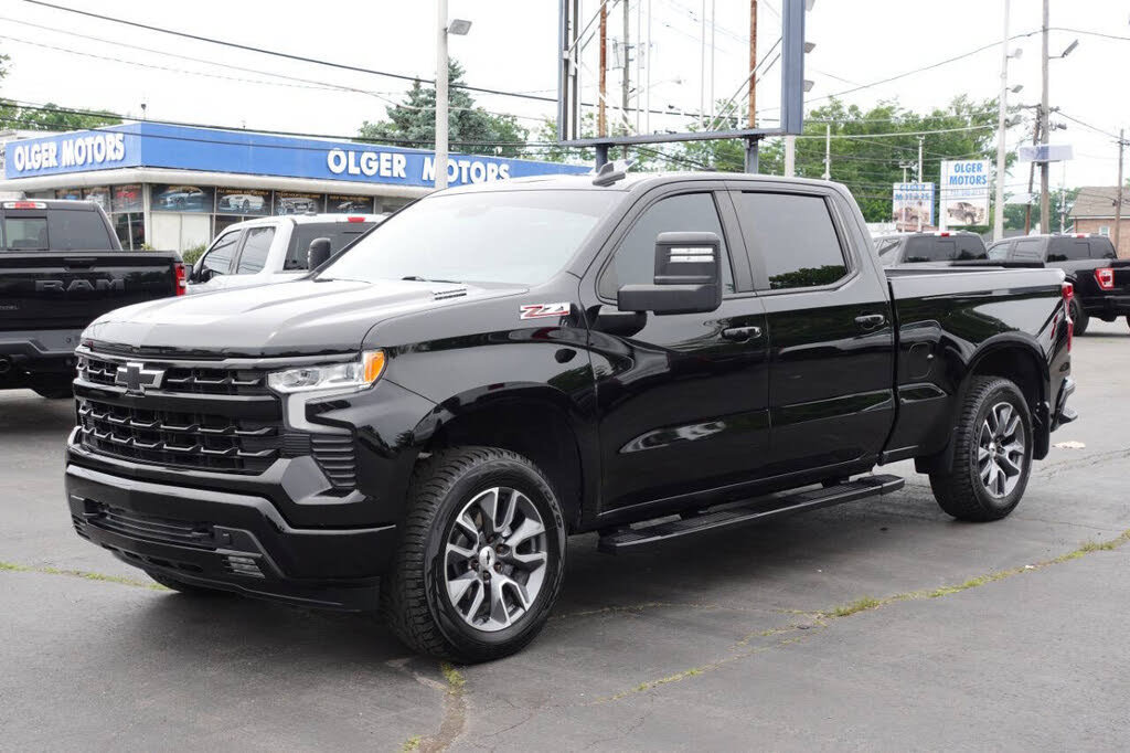 Used 2023 Chevrolet Silverado 1500 RST w/ True North Edition Plus AWD/4WD image 2