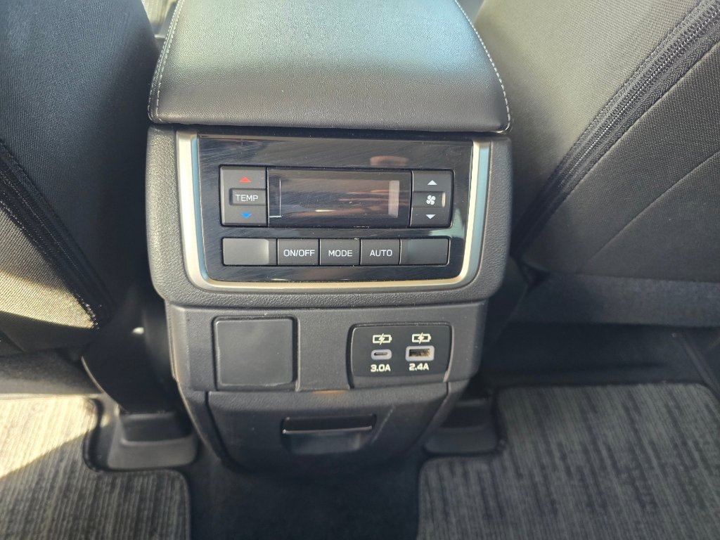 Used 2025 Subaru Ascent Premium image 28