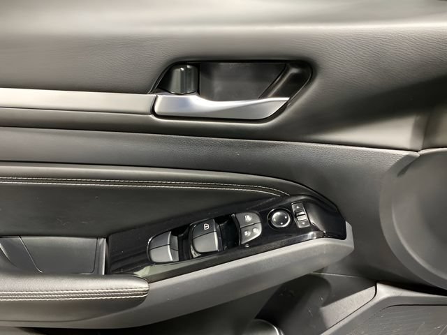 Certified 2023 Nissan Altima 2.5 SV w/ SV Premium Package AWD/4WD image 10