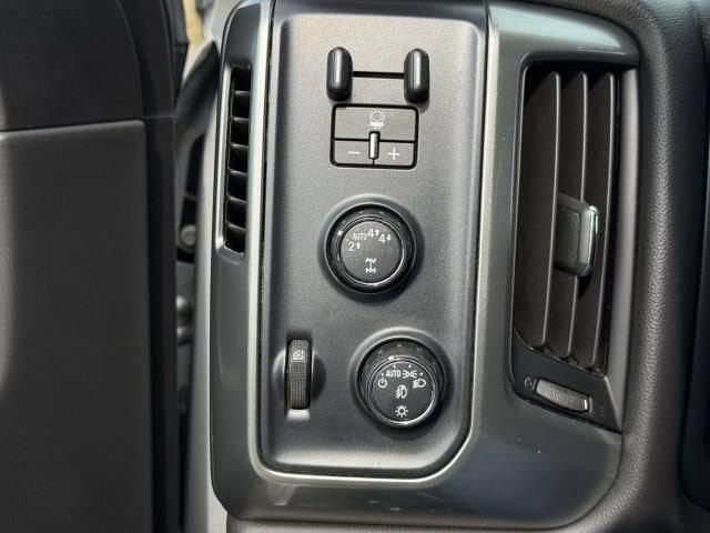 Used 2019 Chevrolet Silverado 1500 LT w/ All Star Edition AWD/4WD image 18
