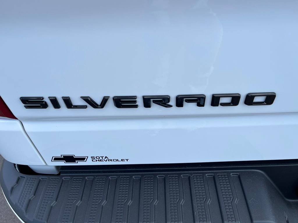 New 2026 Chevrolet Silverado 1500 RST w/ LPO, Dark Essentials Package AWD/4WD image 32