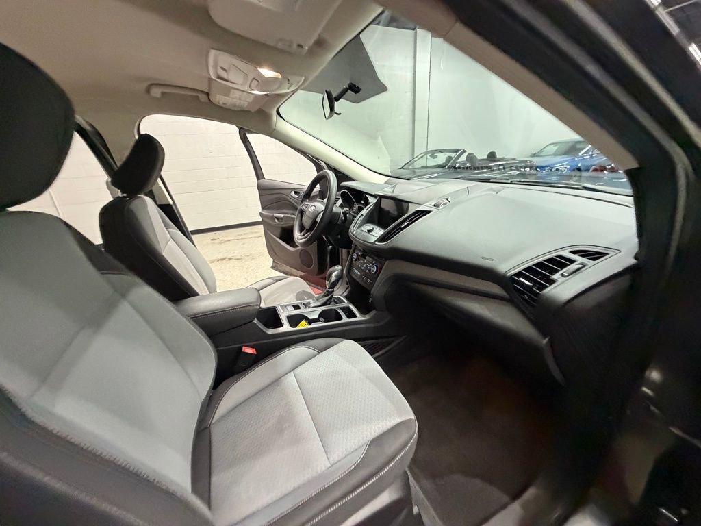 Used 2019 Ford Escape SE image 28