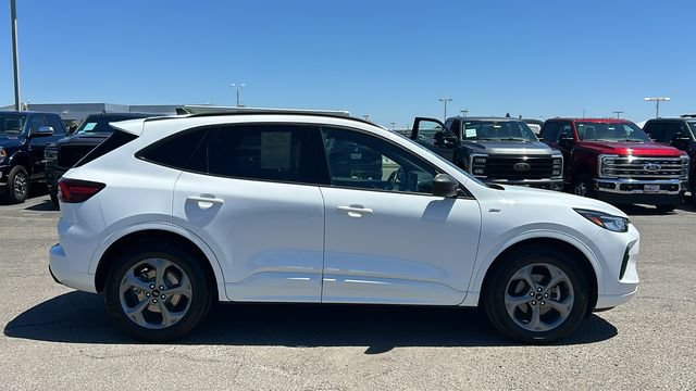 Certified 2023 Ford Escape ST-Line w/ Tech Pack #1 AWD/4WD image 2