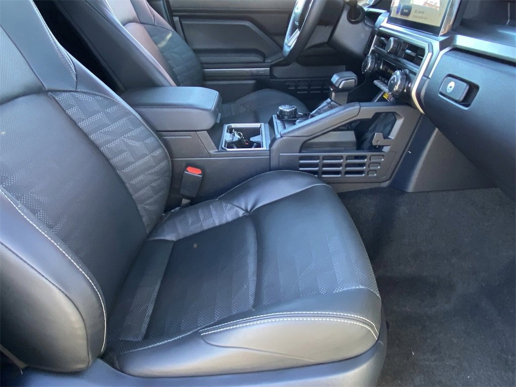 Certified 2025 Toyota 4Runner TRD Off-Road Premium image 13