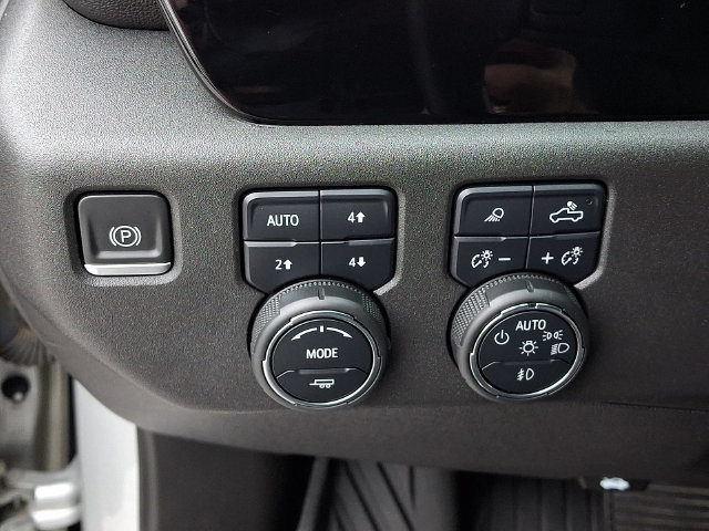 Used 2022 Chevrolet Silverado 1500 LTZ AWD/4WD image 26