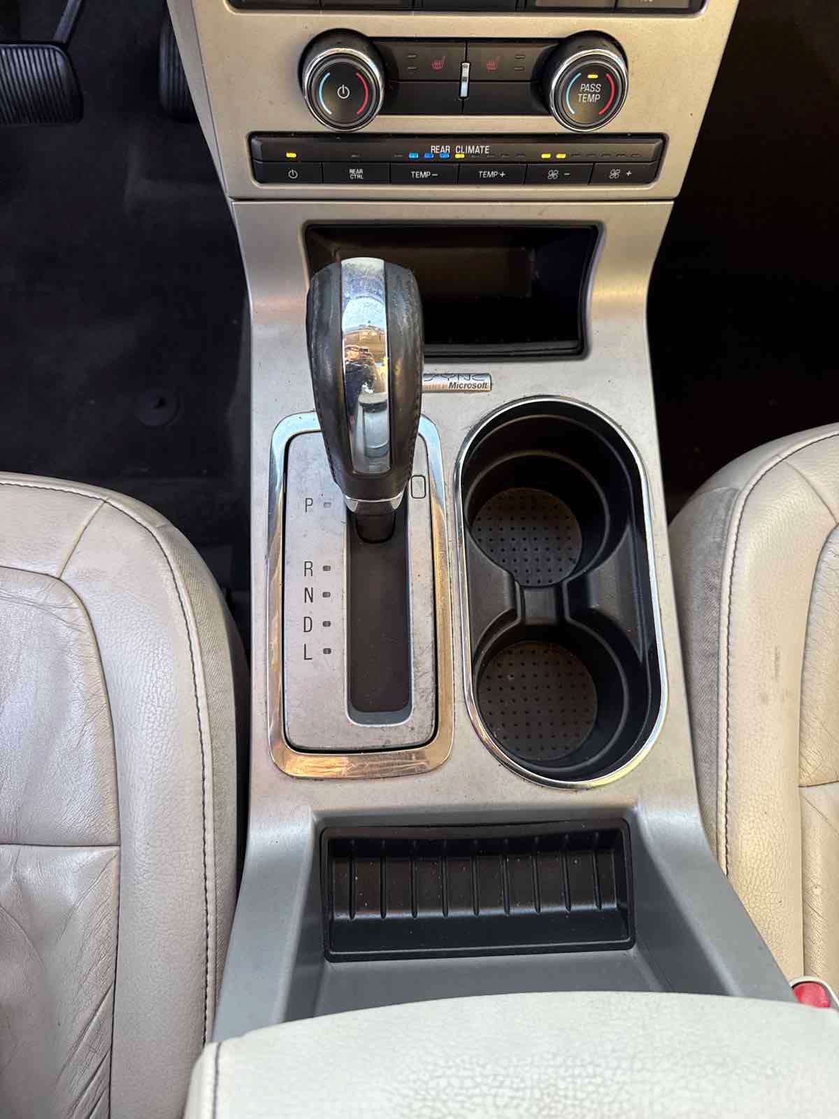 Used 2011 Ford Flex SEL w/ Rapid Spec Order Code FWD image 34