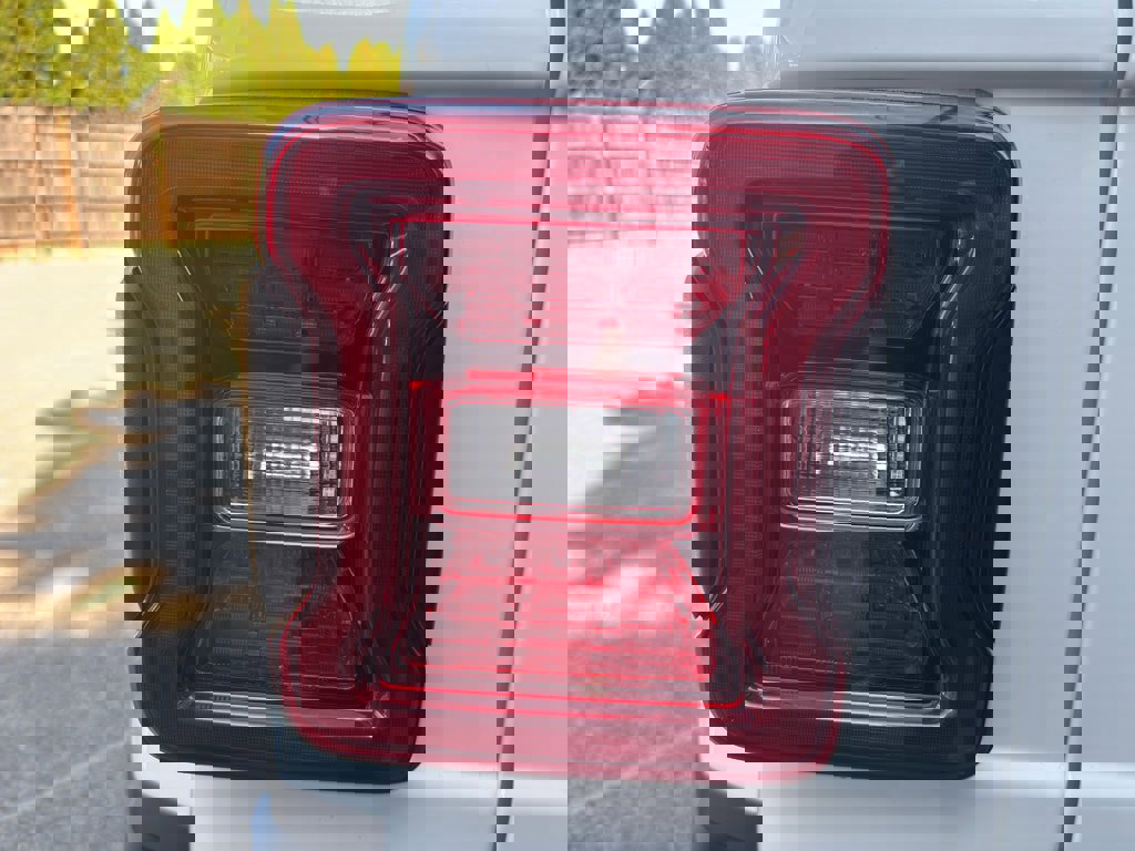 Used 2024 Jeep Wrangler Sahara image 8