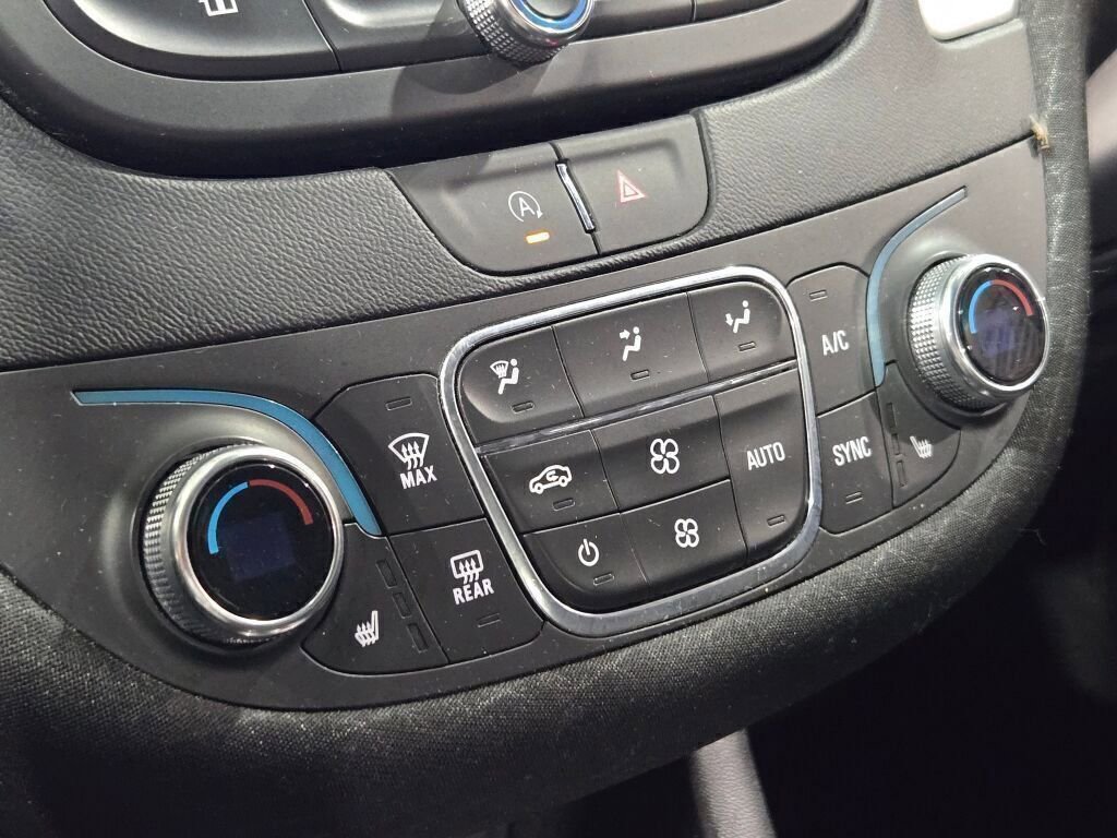 Used 2024 Chevrolet Malibu LT image 24