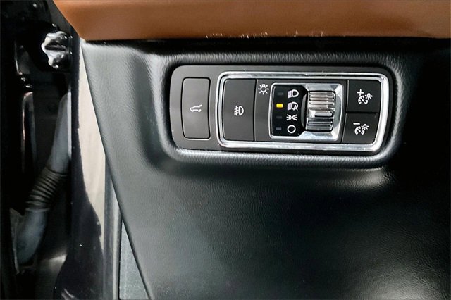 Used 2021 Lincoln Aviator Reserve w/ Equipment Group 202A image 16