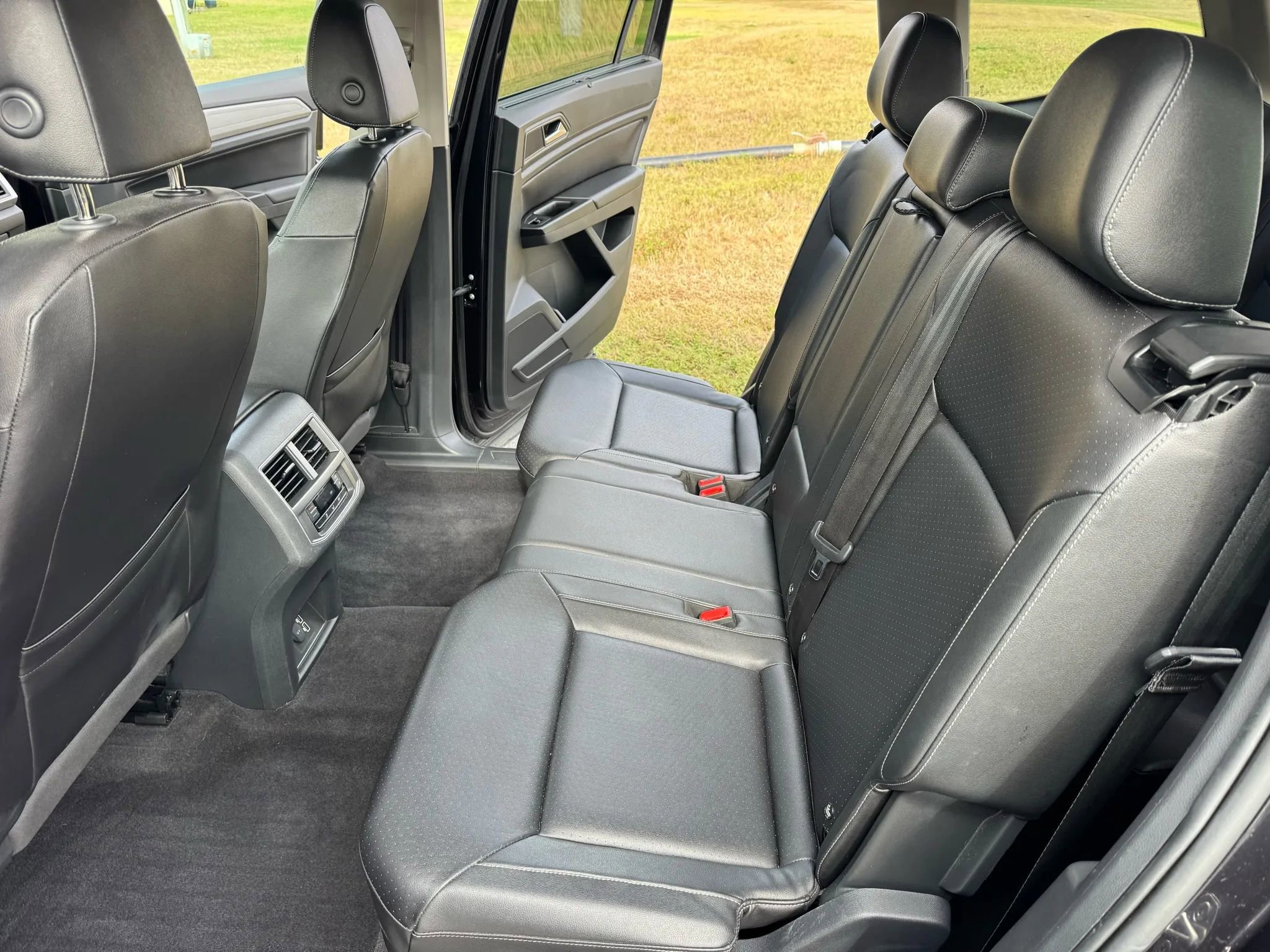 Used 2018 Volkswagen Atlas SE image 15