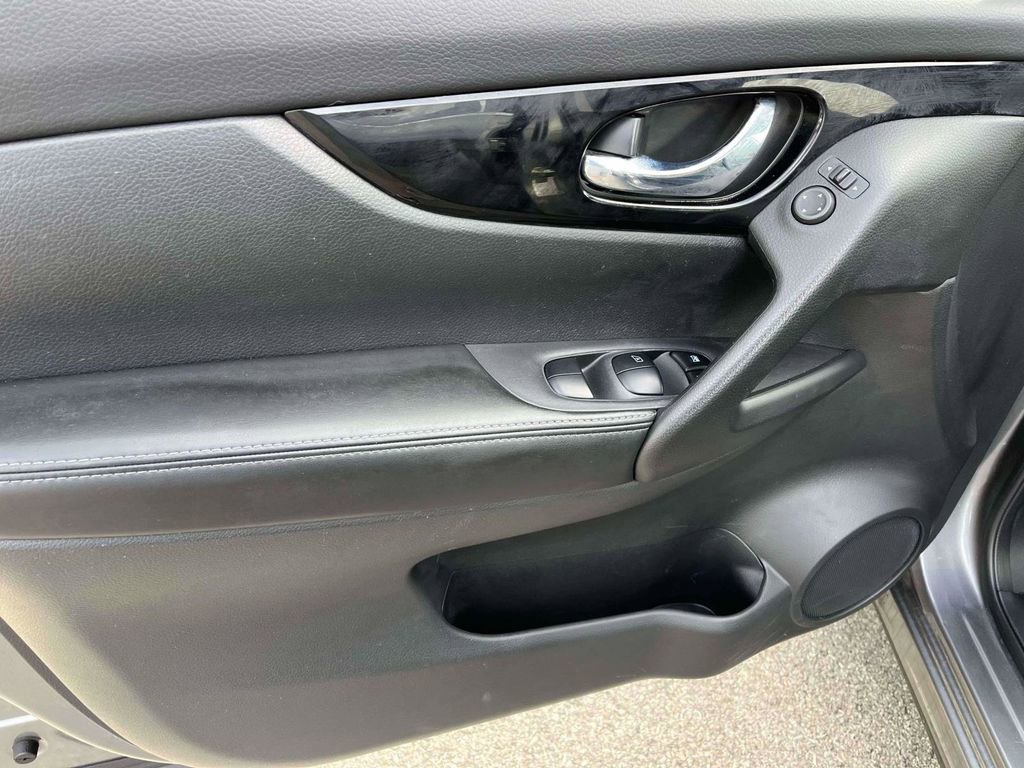 Used 2019 Nissan Rogue Sport SV w/ Technology Package image 13