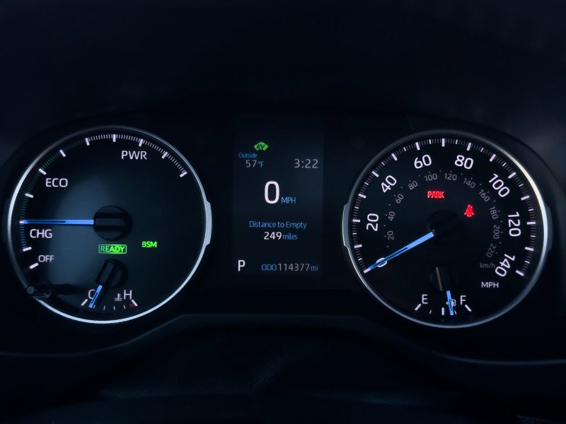 Used 2021 Toyota RAV4 XLE w/ Convenience Package image 19